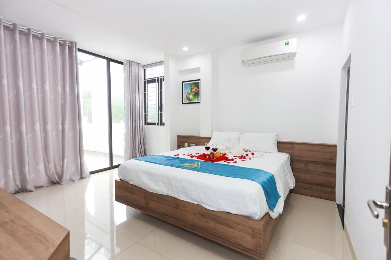 Hoc Huong Hotel Куинён Экстерьер фото