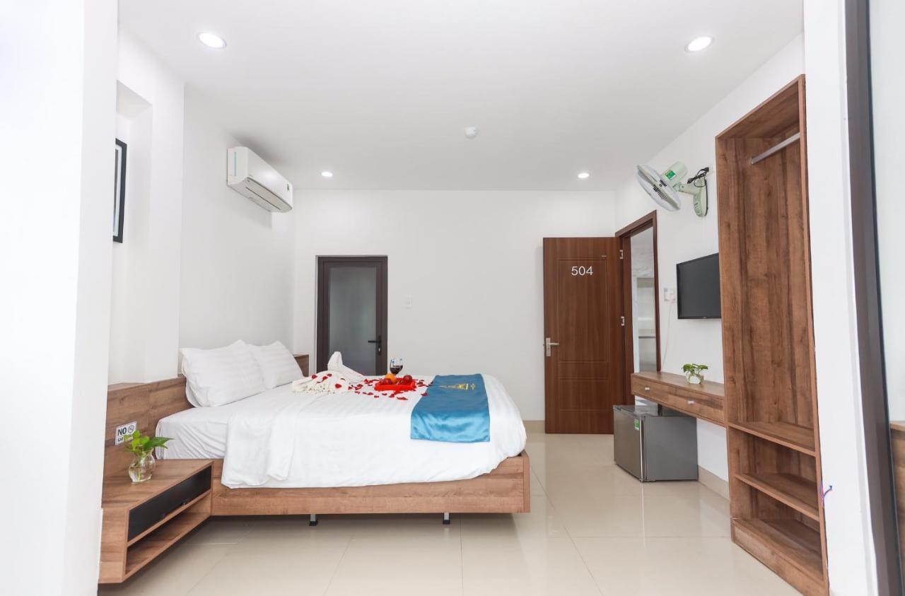 Hoc Huong Hotel Куинён Экстерьер фото