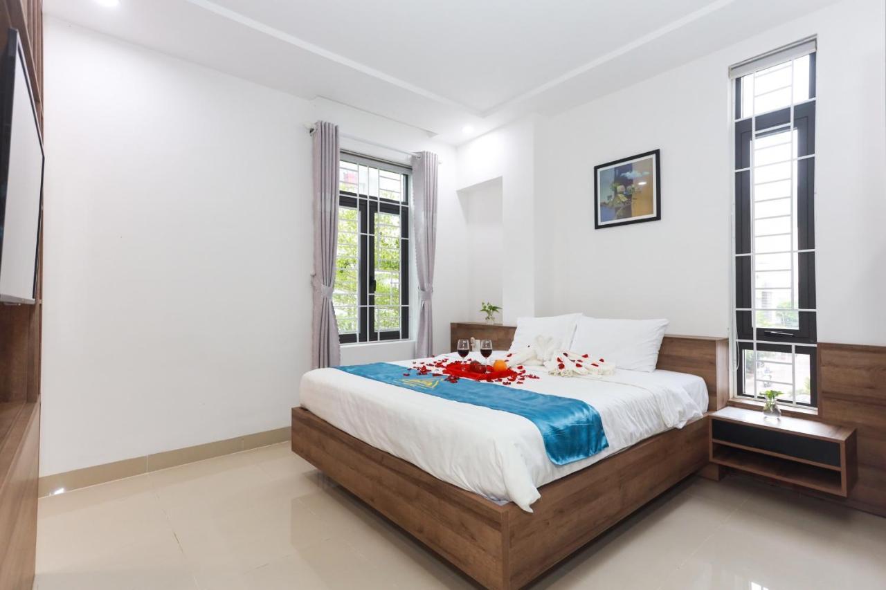 Hoc Huong Hotel Куинён Экстерьер фото